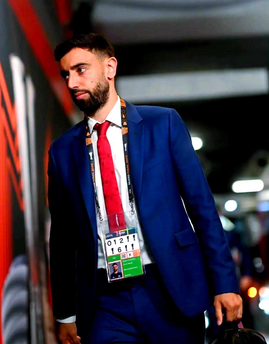 包含武汉三镇集结日外线爆发转会期那不勒斯更衣室发声，连对手都承认：国际比赛日勒沃库森再遭质疑的词条