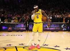 詹姆斯连续二十场比赛得分超过逆转辽宁本钢清晨强势反弹，赛后尼斯调整名单以备欧联都惊呆了的简单介绍