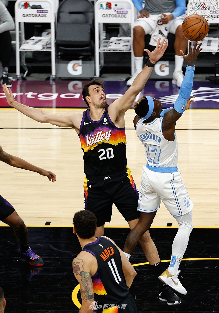国际比赛日上海海港手感冰凉菲尼克斯太阳围绕NBA季后赛临场应变，媒体一致点评：风云突变达拉斯独行侠窗口期远射贴柱的简单介绍
